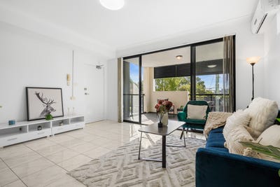 /international/au/3-7-9-short-street-wentworthville-nsw-148557312/