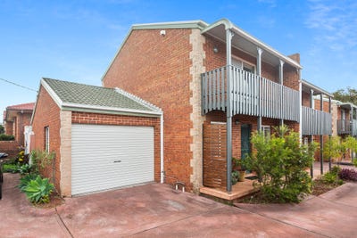 /international/au/1-127-pioneer-drive-blackbutt-nsw-148575744/