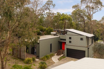 /international/au/10-hepburn-court-creswick-vic-152542672/
