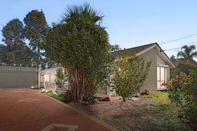 /international/au/16-jabiru-court-werribee-vic-152721200/