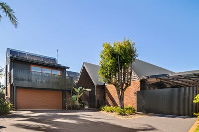 /international/au/70-brentwood-avenue-mooloolaba-qld-152345472/