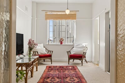 /international/au/32-2-4-greenknowe-avenue-elizabeth-bay-nsw-152490360/