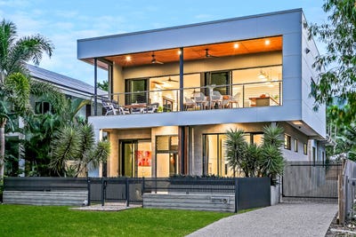 /international/au/97-upolu-esplanade-clifton-beach-qld-148389804/