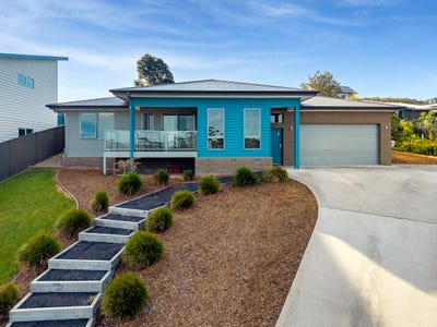 /international/au/8-robin-close-merimbula-nsw-152534736/