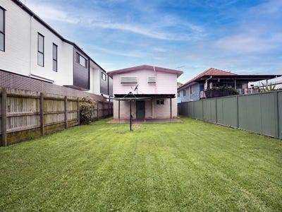 /international/au/40-ure-street-hendra-qld-152297480/