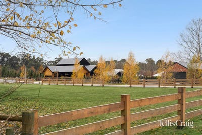 /international/au/30a-victoria-street-trentham-vic-204540104/?lang=id