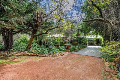 /international/au/115-stanhope-road-kalamunda-wa-148706360/