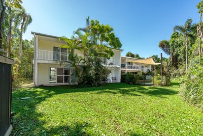 /international/au/unit-6-30-bingil-bay-road-bingil-bay-qld-151520788/