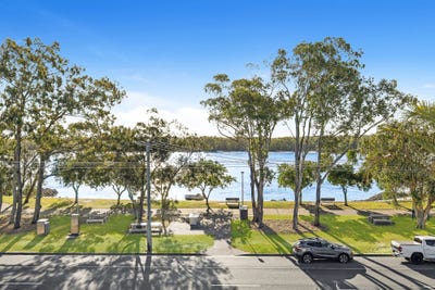 /international/au/7-7-esplanade-west-paradise-point-qld-151943276/