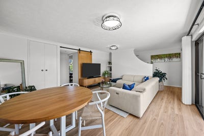 /international/au/8-268-stanhill-drive-chevron-island-qld-150526988/