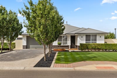 /international/au/42-walter-avenue-two-wells-sa-150616368/