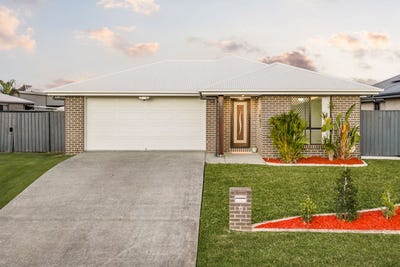 /international/au/13-mcmillan-street-caboolture-qld-151406272/