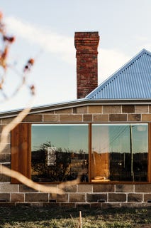 /international/au/15-marlborough-street-oatlands-tas-148431068/
