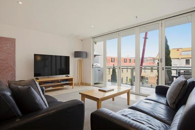 /international/au/207-3-evans-street-hobart-tas-151400180/