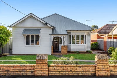 /international/au/10-salter-street-essendon-vic-151342812/