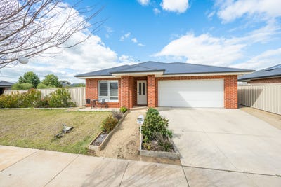 /international/au/18-quiver-terrace-mooroopna-vic-152420828/