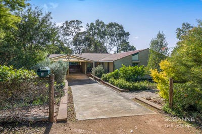 /international/au/5-camira-place-gooseberry-hill-wa-148505060/