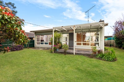 /international/au/11-henty-street-torquay-vic-152637288/
