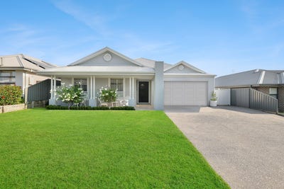 /international/au/13-liner-street-vincentia-nsw-151093860/