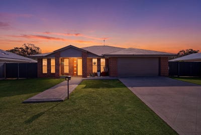 /international/au/11-bonita-court-urangan-qld-151430140/