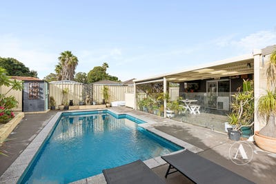 /international/au/9-teak-way-maddington-wa-151452928/