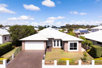 /international/au/90-spring-street-middle-ridge-qld-150989452/