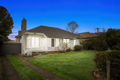 /international/au/39-wirraway-street-moe-vic-151556216/