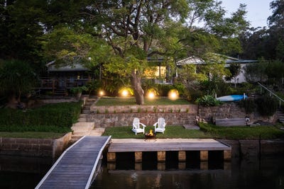 /international/au/25-deepwater-estate-woronora-nsw-151264608/