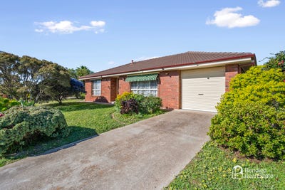 /international/au/2-15-ellimata-court-strathdale-vic-152610480/