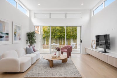 /international/au/7b-govett-crescent-figtree-nsw-152340908/
