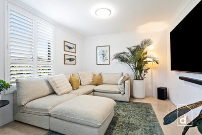 /international/au/18-5-7-princes-highway-figtree-nsw-151162020/