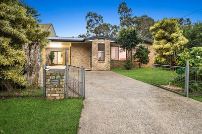 /international/au/11-yungar-street-coolum-beach-qld-151600704/