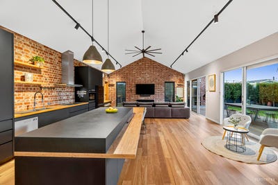 /international/au/229-fellows-road-point-lonsdale-vic-148548764/
