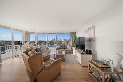 /international/au/41-56-hooker-boulevard-mermaid-waters-qld-150944120/