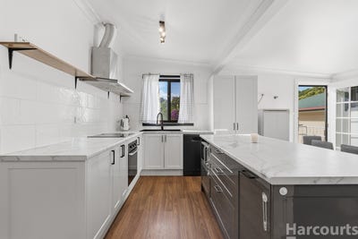 /international/au/12-carrington-street-west-kempsey-nsw-150679300/