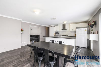/international/au/9-lifford-street-bullsbrook-wa-152403448/