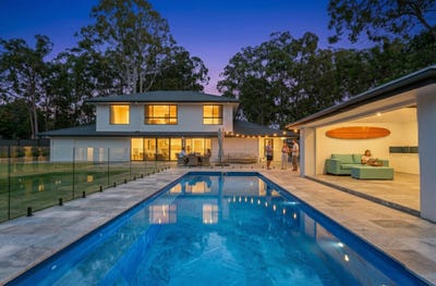 /international/au/6-8-mcpherson-road-chambers-flat-qld-150807960/