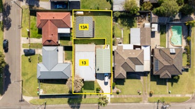 /international/au/13-13a-oxford-street-cambridge-park-nsw-151153584/