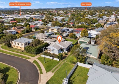 /international/au/6-elliott-street-silkstone-qld-152445540/