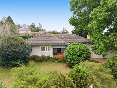 /international/au/5-sinclair-street-east-toowoomba-qld-152630916/
