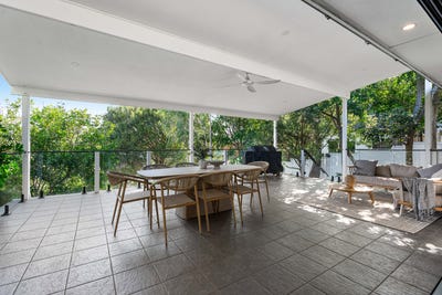 /international/au/10-tugulawa-street-balmoral-qld-150921200/