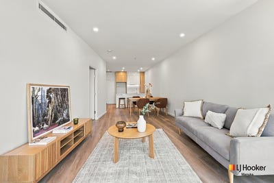 /international/au/24-17-captain-cook-crescent-griffith-act-152493804/