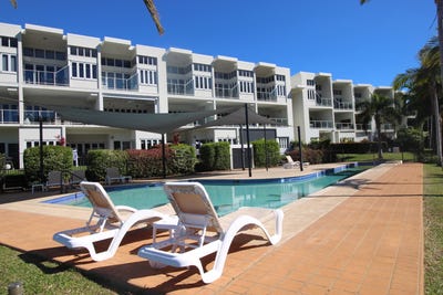 /international/au/10-1-3-beachside-apartments-the-cove-nelly-bay-qld-151362084/