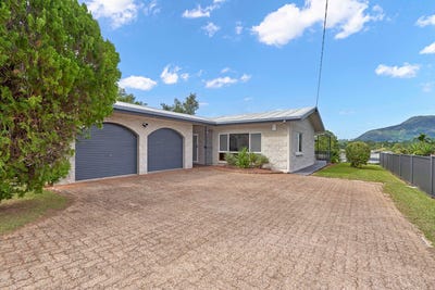 /international/au/9-beatrice-street-mooroobool-qld-151357388/