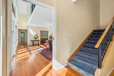 /international/au/165-zig-zag-road-mount-macedon-vic-150782300/