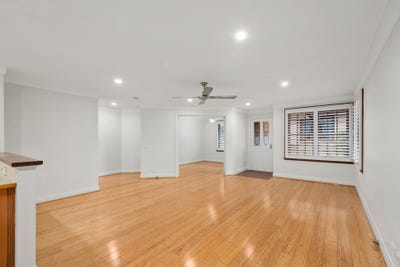 /international/au/5-37-railway-street-moss-vale-nsw-148388108/?lang=en