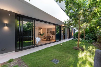 /international/au/101-117-chestnut-street-wynnum-qld-148048520/