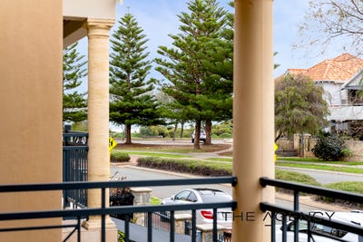 /international/au/24-village-mews-wannanup-wa-151478396/