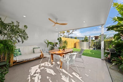 /international/au/2-14-burke-street-golden-beach-qld-151462768/