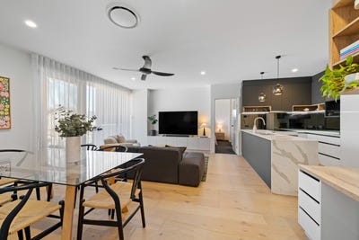 /international/au/6-8-waratah-avenue-carina-qld-151569060/